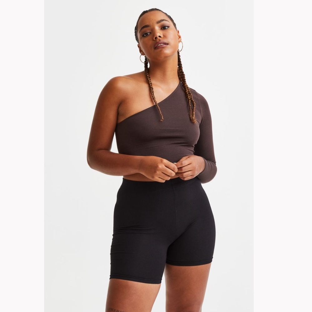 H&M Divided One-Shoulder Crop Top - Picture 2 of 5